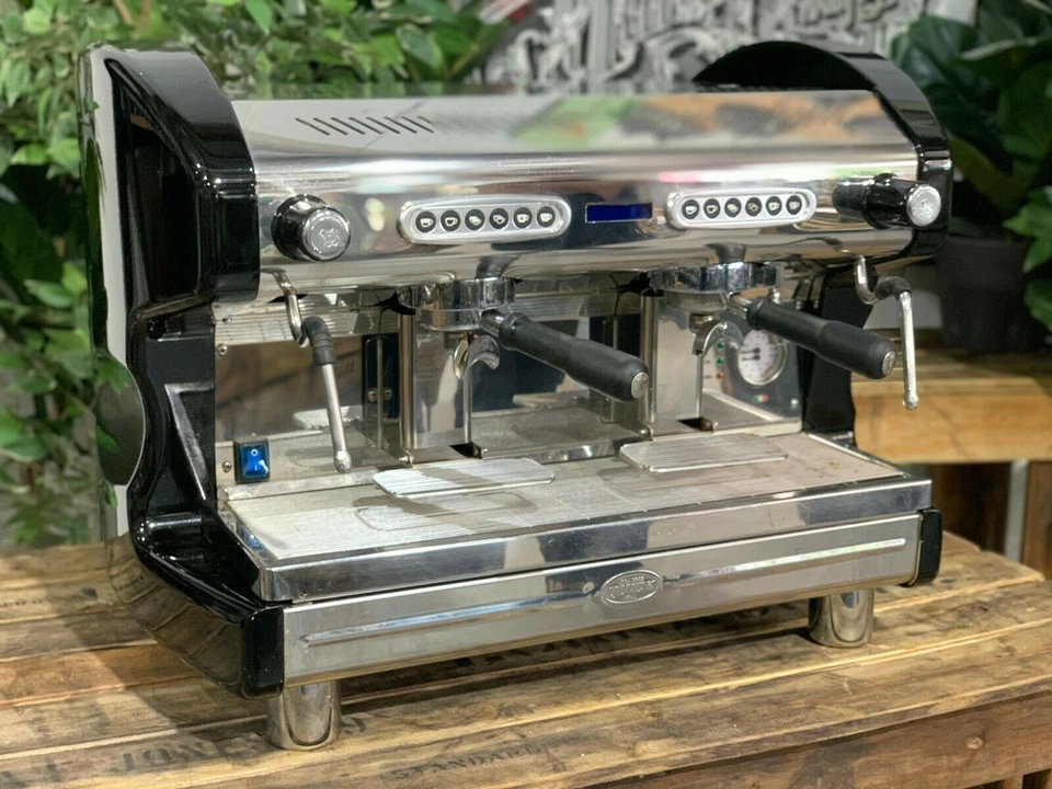 MÁQUINA DE CAFÉ ESPRESSO NEGRA COMERCIAL QUICK MILL PROFESSIONAL DE 2 GROUP Foto 4 de 4