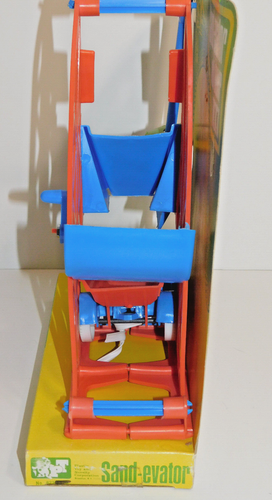 Vintage UNBREAKALE Plastic Truck and Sand Elevator Beach Sand TOY MIP 60S - Picture 3 of 12
