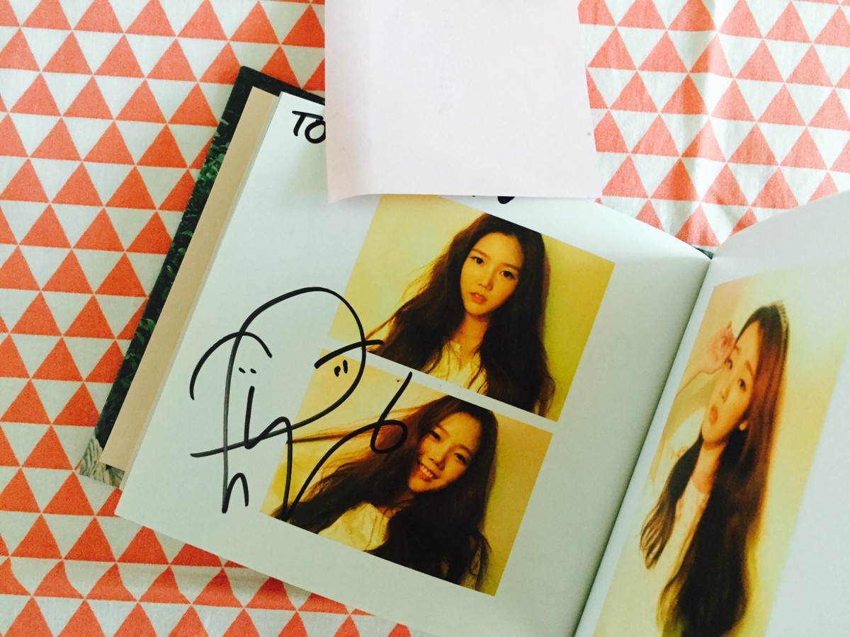 Oh my girl 3rd mini album windy day autographed by all 8 members