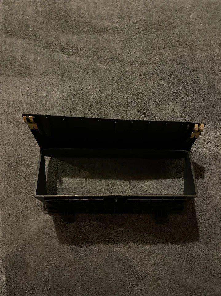 Dodge Plymouth Colt 1985-1988 velocímetro bisel tablero moldura negro OEM Foto 4 de 4