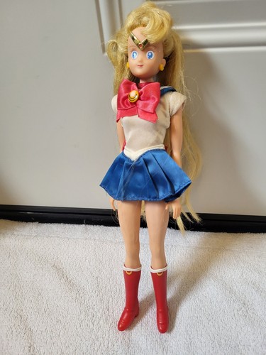 Vintage Irwin Toy Sailor Moon Deluxe Adventure Doll 11.5” Sailor Moon 2000