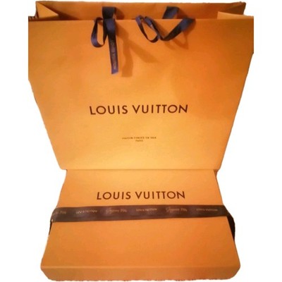 Louis Vuitton Konvolut Box 36,5/31/7,5 cm und Tasche Artikel Neu und Original 
