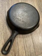 Vintage Wagner Ware Unmarked No. 3 H Cast Iron Skillet Fry Pan Griddle 6.5” USA!