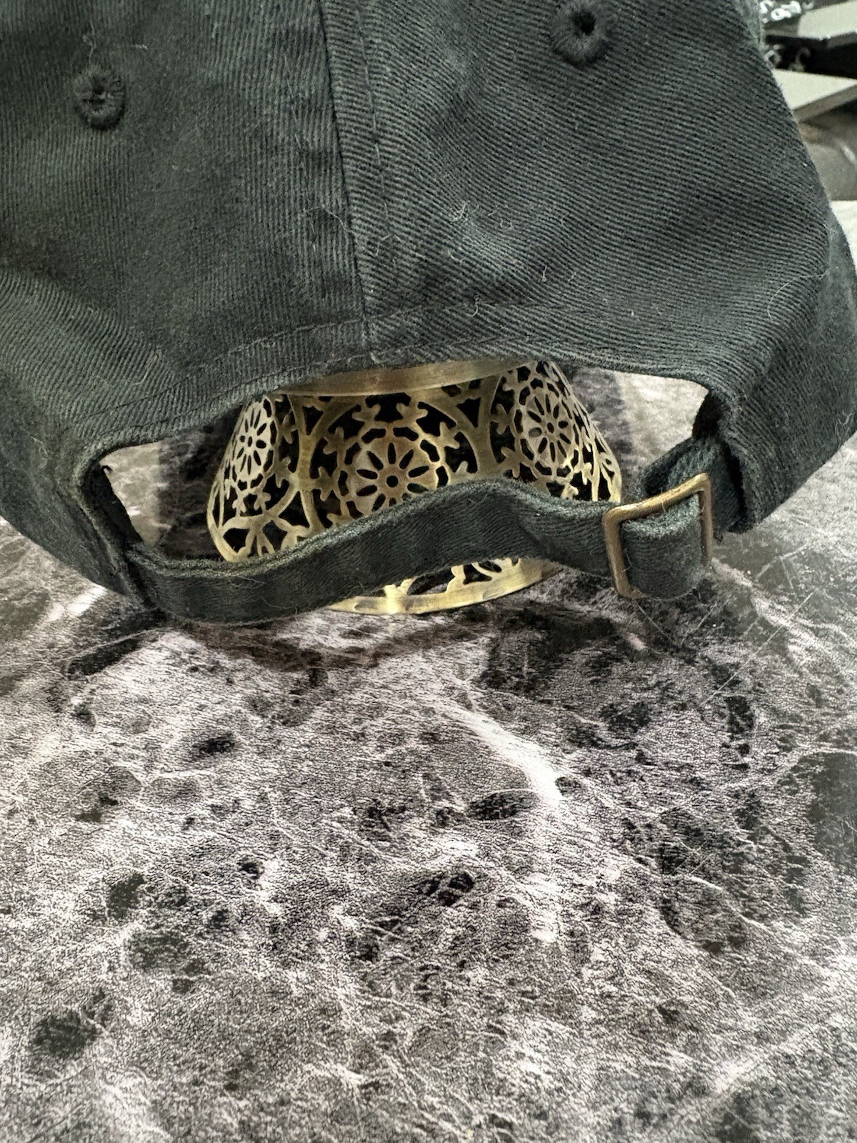 Alien Carbon Elements Adjustable Baseball Cap - image 3