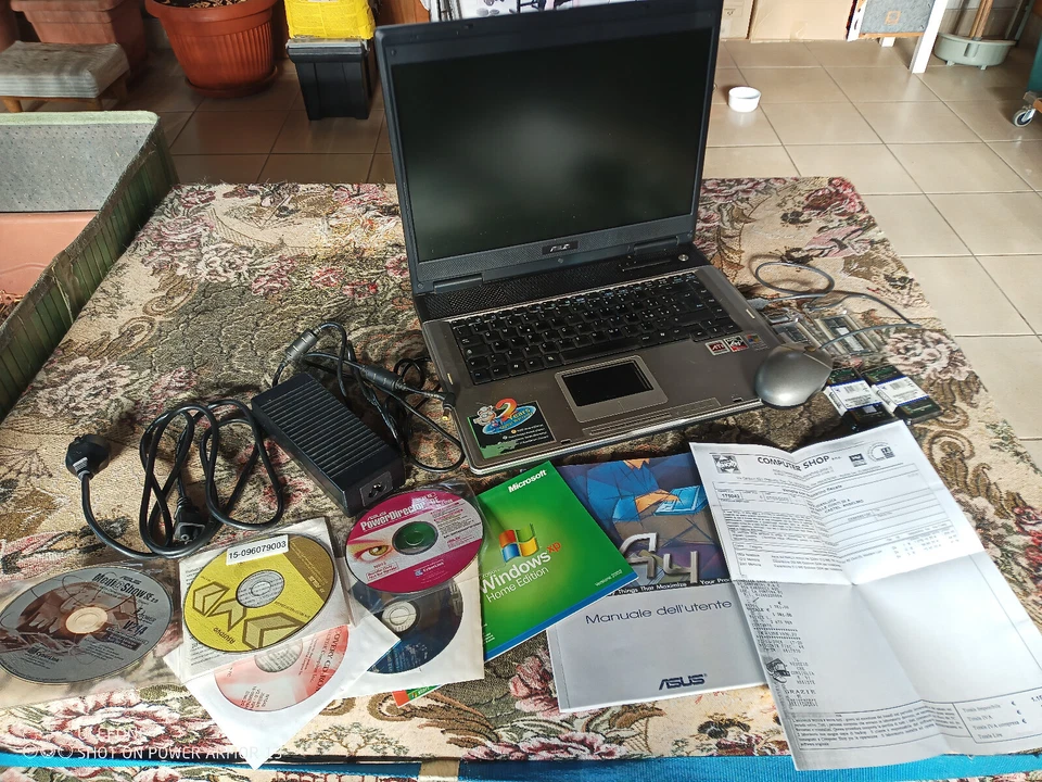 Asus A4764KLH multimedia notebook Athlon 64 3200+ 8GB ram Tft 15,4 Hd 80 Gb Dvd  - Immagine 2 di 4