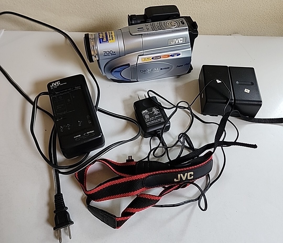 JVC Super VHS Camcorder 700X Digital Zoom Model GRSXM265U Tested