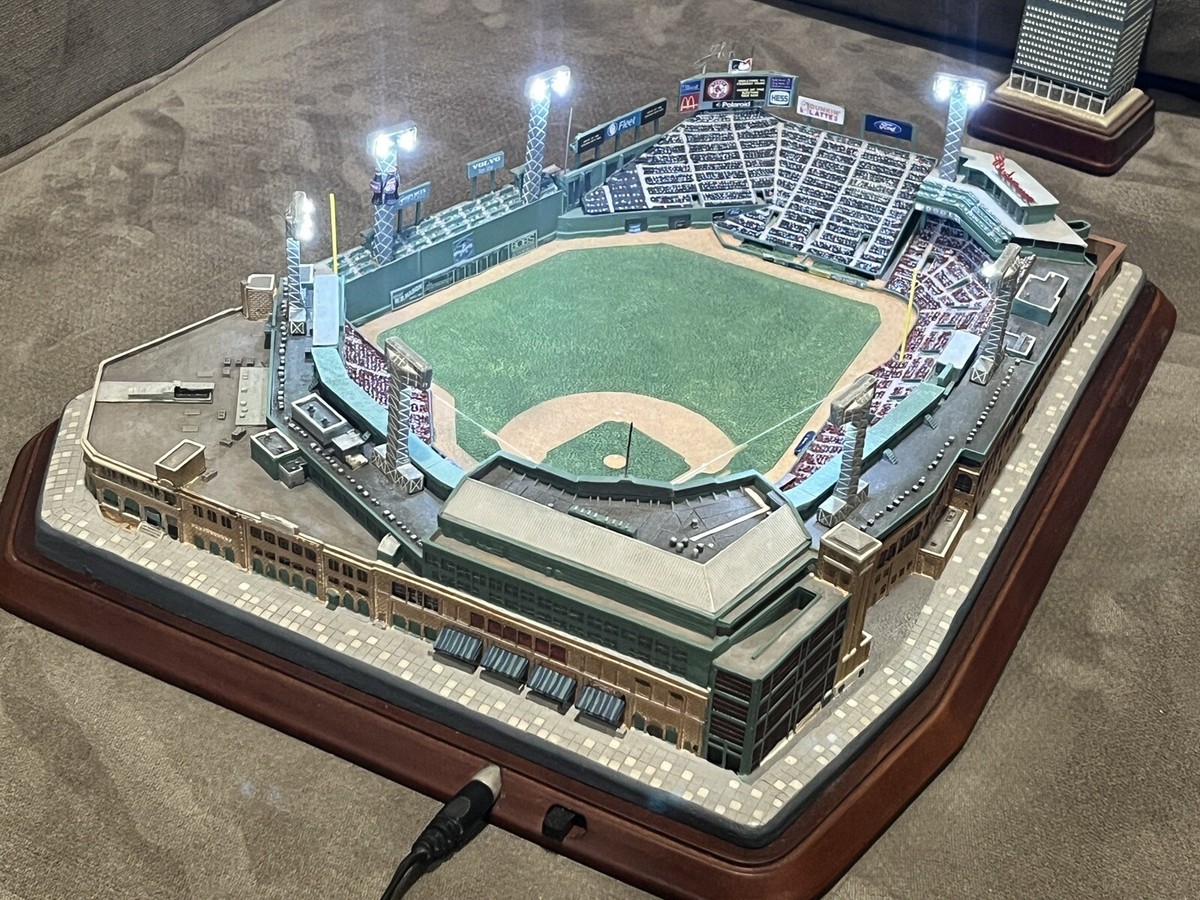 Danbury Mint Boston Red Sox Deluxe Fenway Park Citgo Sign