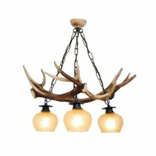 Lampadario con vere corna di cervo. Luci: 3xE27 M: 55x55x60cm 1510