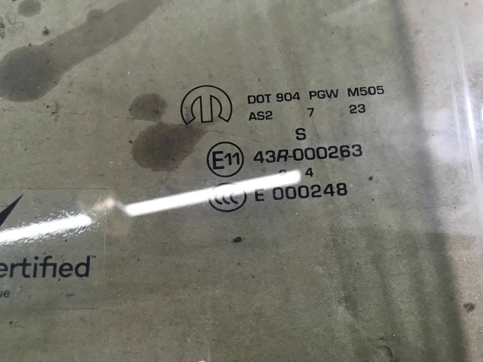 2012-2017 DODGE GRAND CARAVAN FRONT LEFT DRIVER SIDE DOOR WINDOW GLASS OEM . Foto 2 de 4