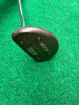 Putter Ancien En Caryer Forgé à La Main – 35 Pouces – Accurate – Droitier – Bois Vintage