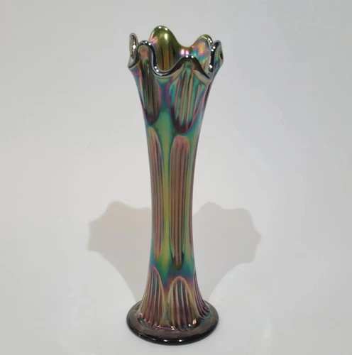 Vintage Fenton Art Deco Era  Diamond & Rib Green Carnival Glass Swung Vase GUC