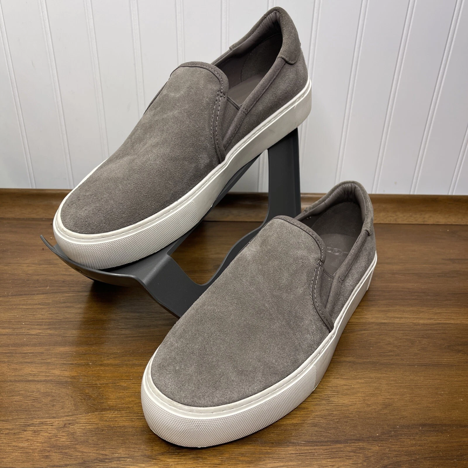 UGG Jass scarpe da ginnastica slip on pelle scamosciata scarpe da donna taglia 10 grigie taupe 1106545