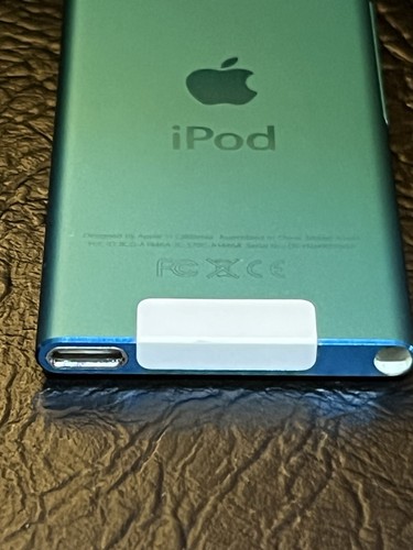 iPod nano 7th Generation Blue 14.6 GB - Picture 4 of 13