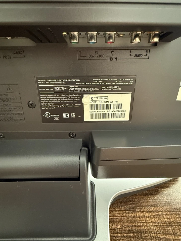 Magnavox 4:3 Retro LCD TV with Remote - 20MF605T/17 - Image 4 of 4