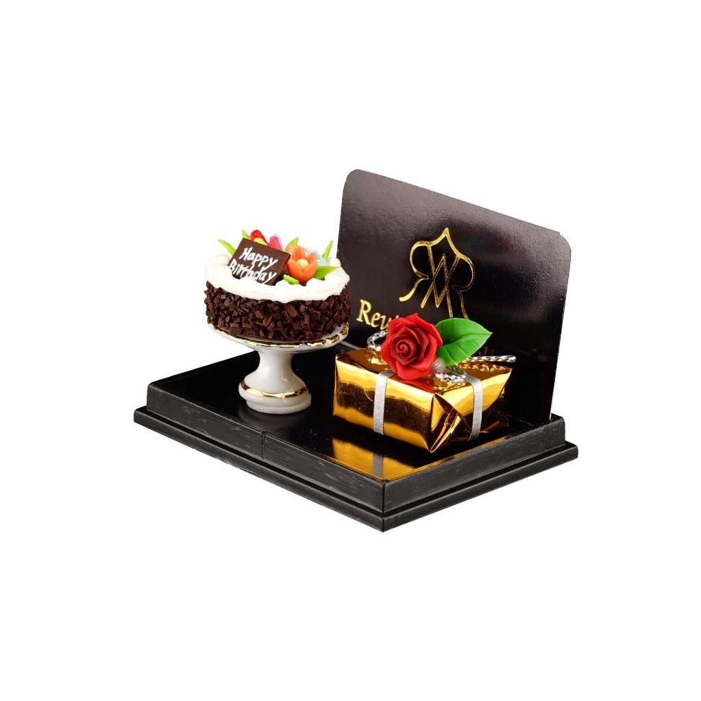 MINIATURE DOLLHOUSE 1:12 SCALE REUTTER BIRTHDAY CAKE & PRESENT - 1.795/5