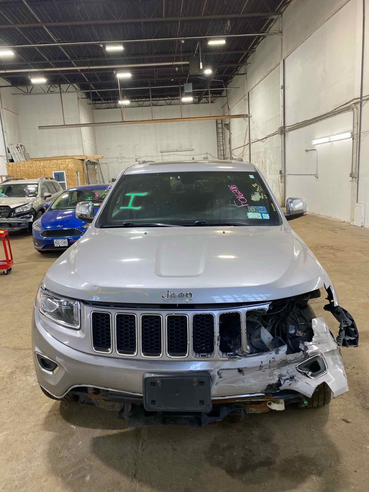 Used Deck Lid fits: 2014 Jeep Grand cherokee privacy tint glass w/rear view came