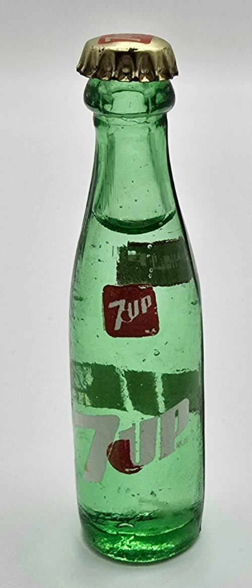 Vintage 7-UP 3