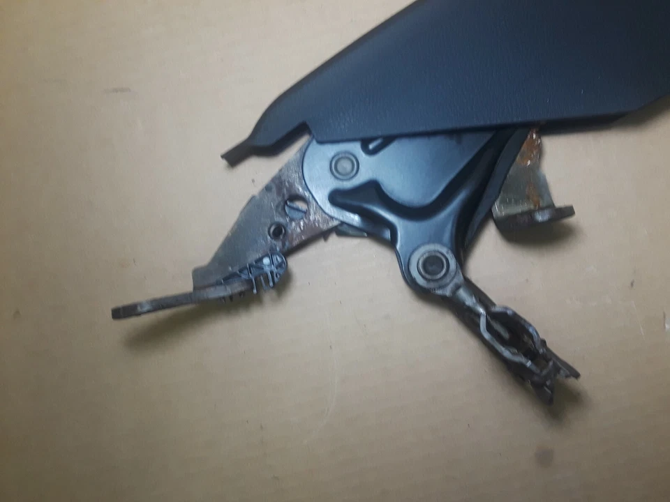 Volkswagen Passat 1999-2001 estacionamiento de emergencia palanca de freno eléctrica negro OEM N0X4 Foto 2 de 4