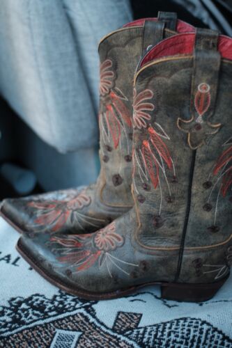 Miss Macie Bean Embroidered Unisex Western Boots Size 10M