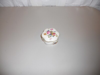 PALISSY DIVISION OF ROYAL WORCESTER SPODE TRINKET DISH with lid