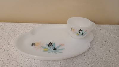Atomic Flower White Federal Milk Glass Snack Plate Tray with Cup Set