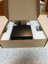 NEW Araknis AN-300-RT-4L2W Dual-WAN Gigabit VPN Router