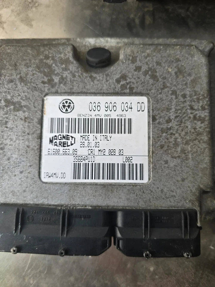 Centralina motore VW Polo 6N 1.4 16V centralina motore engine ECU - 036906034DD - Immagine 4 di 4