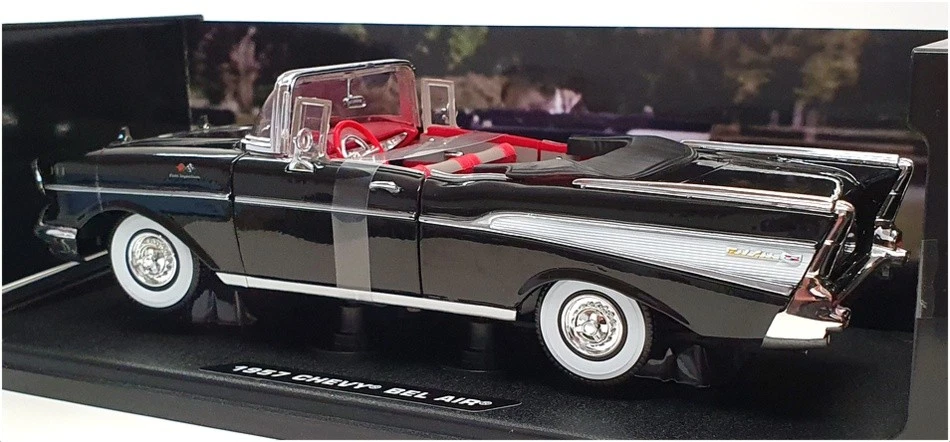 Motormax 1/18 Scale 79831 - 1957 Chevrolet Bel Air Bond 007 Dr. No - Black - Image 2 of 4