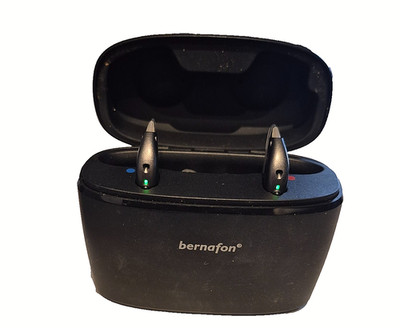  Bernafon Entra B 20 miniRITE T R Hearing Aids Set w/ Charger Plus Case (C-2B2)