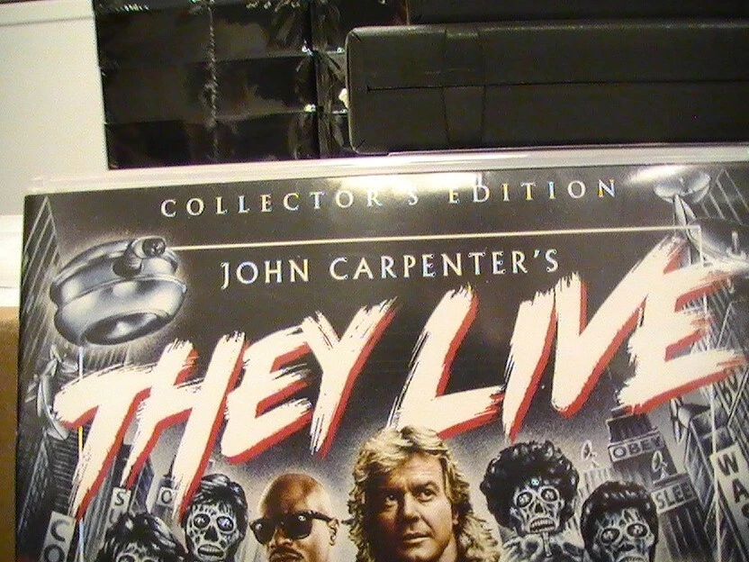 They Live Collector's Edition DVD 1988 John Carpenter Roddy Piper Keith David R - Image 2 of 4