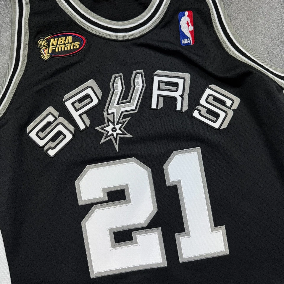 100% Authentic Tim Duncan Mitchell Ness 98 99 NBA Finals Jersey Size 44 L Mens - Image 3 of 4