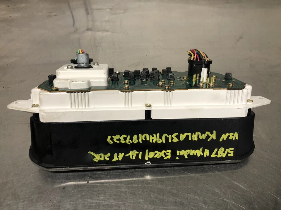 Cuadro medidor velocímetro instrumento Hyundai Excel 1987-1989 2 puertas Foto 3 de 4