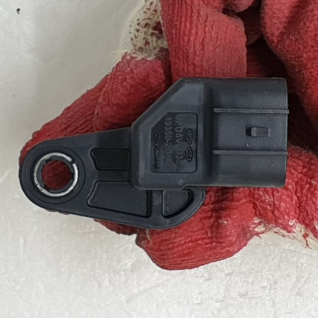 Genuine 39350 2G000 Camshaft Position Sensor for 2015 2017 Hyundai