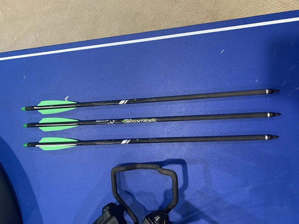 Ballesta Carbon Express con accesorios Foto 2 de 4