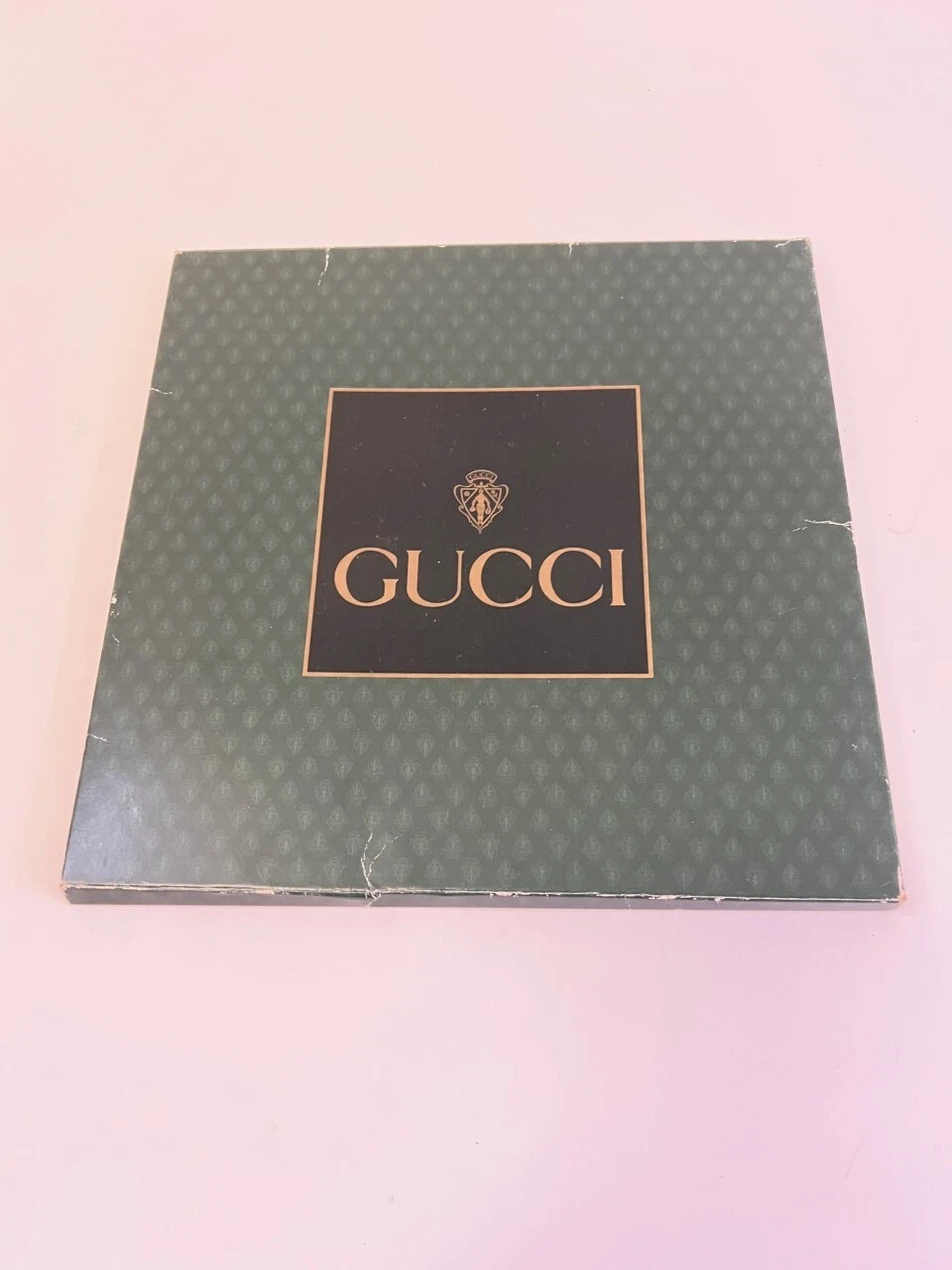 Écharpe en soie vintage Gucci   Neuf dans sa boîte