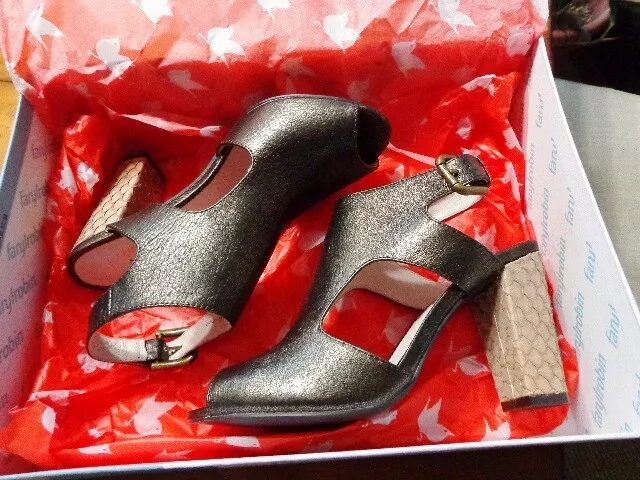 Farylrobin sandals 2025