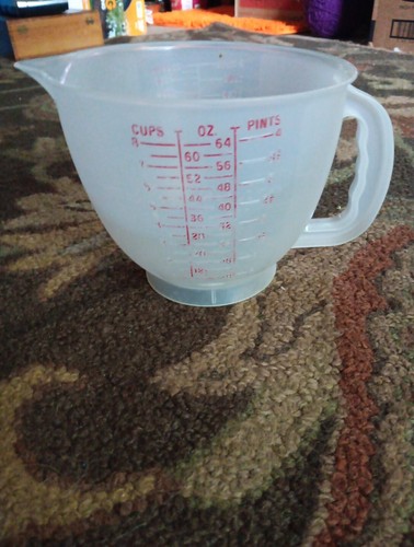 Tupperware Mix-N-Stor 500-7 Plastic 8 Cup 2 Quart Measuring Pitcher Batter Bowl