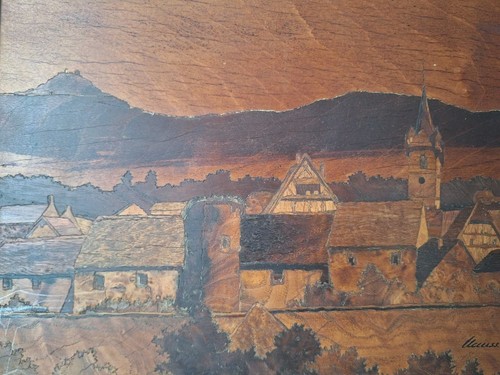 Tableau EN marqueterie sur bois paysage village. Broche signée Clauss - Photo 6 sur 10