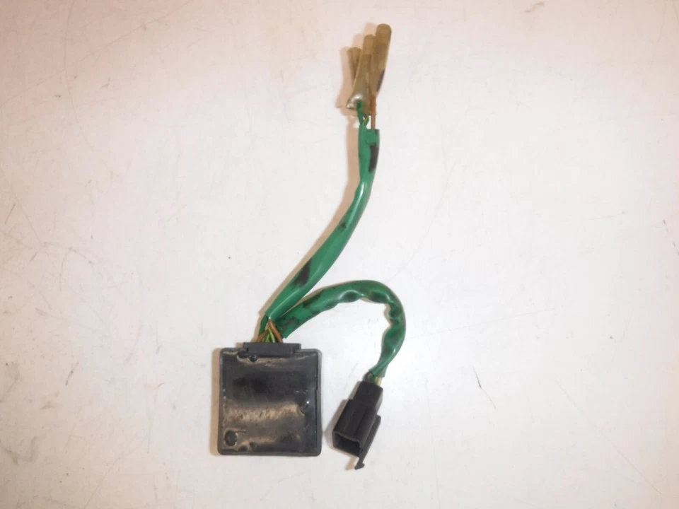 83-86 HONDA V65 MAGNA tAIL реле света - Изображение 3 из 3