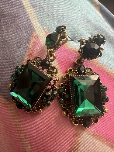 Chico’s Museum Filigree Earrings Gripoix Flower CZ VTG Gold Geometric Court CZ - Picture 7 of 8