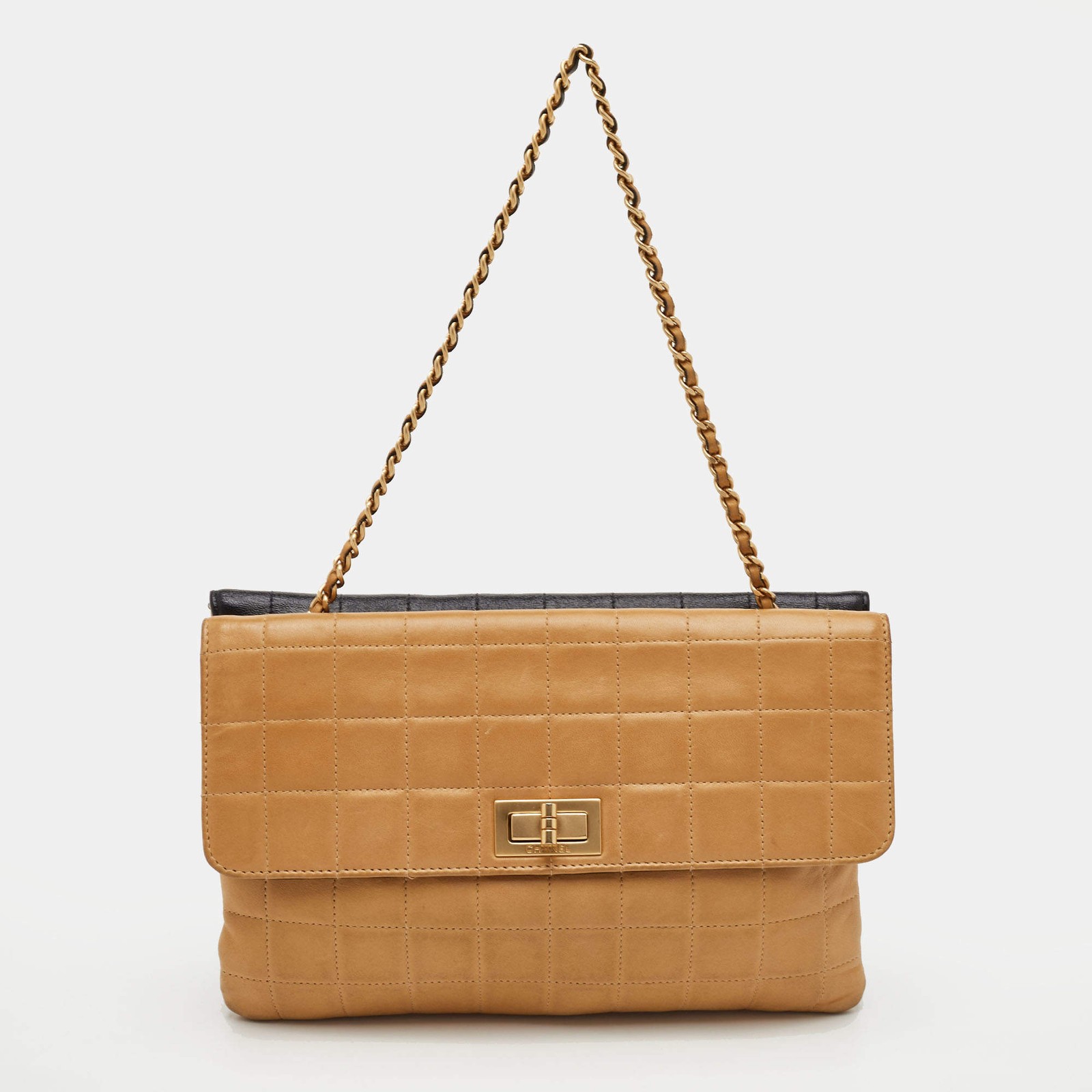 Chanel BeigeBlack Reissue 2.55 Chocolate Bar Lambskin Accordion Flap Bag