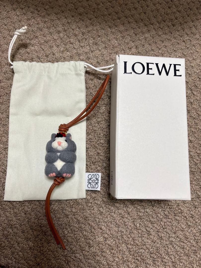 LOEWE ロエベ キーホルダー ケース てんとう虫 LOEWE x Suna Fujita Hamster Ladybug Bag Charm Limited With Box