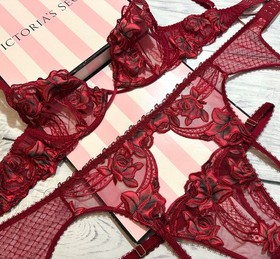 Victoria's Secret VERY SEXY Red Rose Unlined Low-Cut Demi Bra Garter Thong Set