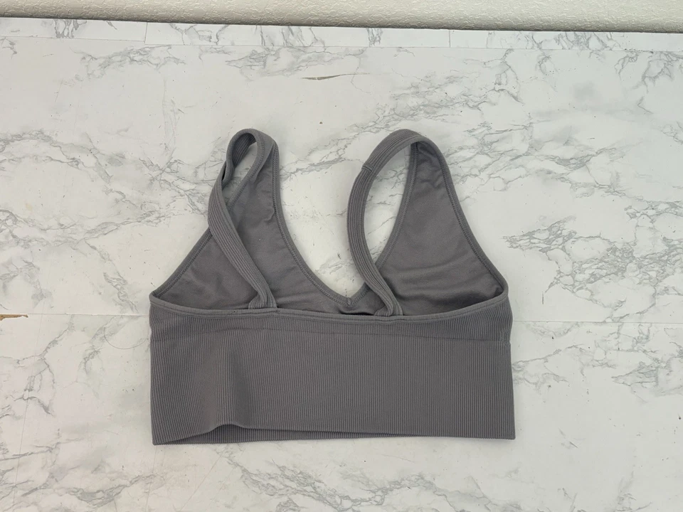 Sutiã esportivo íntimo Danskin tamanho M azul sem forro pulôver sem almofadas cinza C1 - Imagem 3 de 4