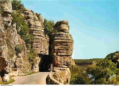 Postkarte - 07 - Ruoms - Les Gorges de l'Ardèche - Le Défilé de Ruoms - CPM