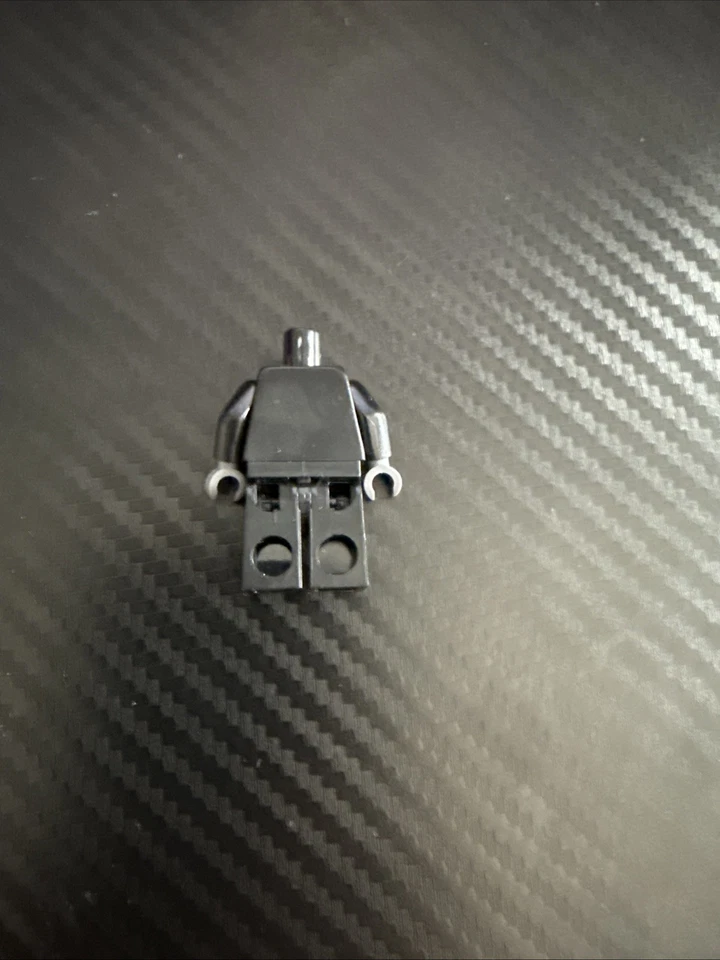 LEGO City Minfigure Police Uniform - Image 2 of 2