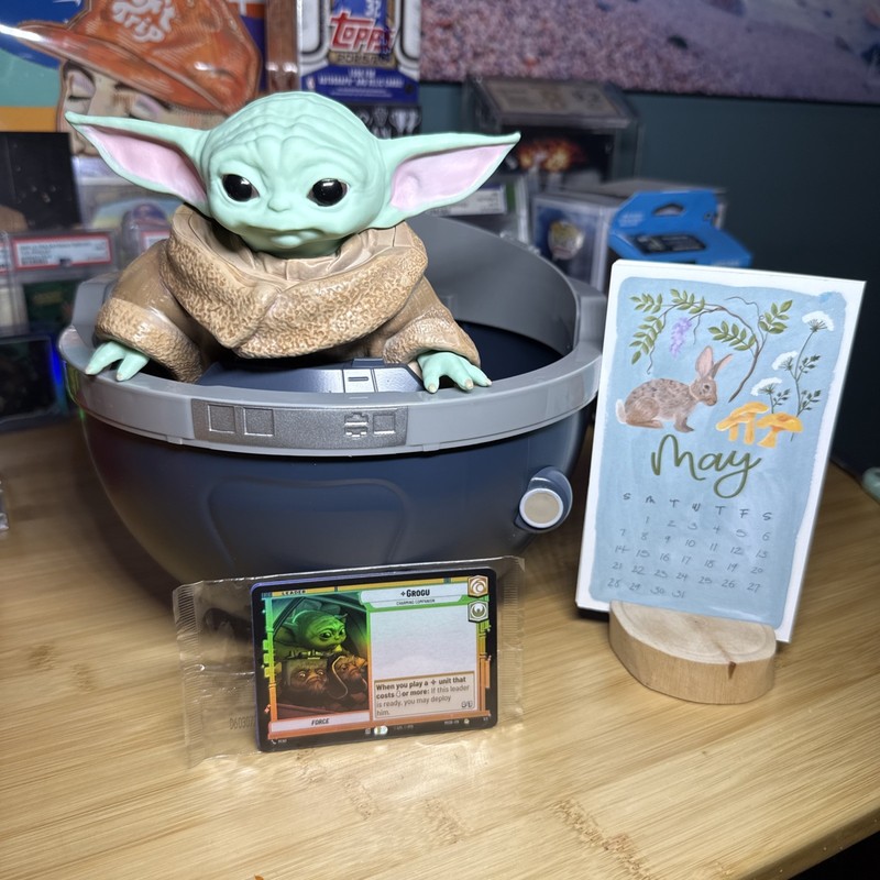 The Mandalorian & Grogu Grogu's Hover Pram Popcorn Bucket New with trading card