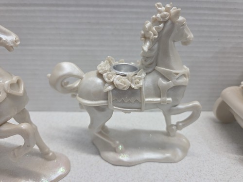 Elegant Cinderella Like Horses & Carriage Candle Holders 3 Piece Set White - Picture 7 of 23