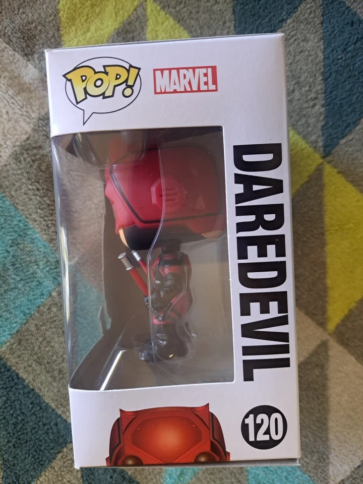 Daredevil Pop 120 - Marvel - Daredevil Funko Pop! Vinyl 2015 Vaulted + Protector - image 3 of 4
