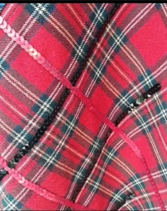 Falda Anthropologie roja tartán alineada lisa Foto 3 de 4